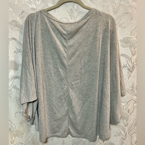 Torrid Gray Batwing Top - Picture 3 of 4